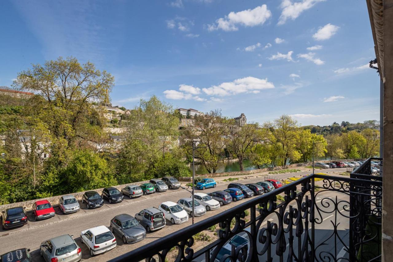 Superbe Appartement Dans Le Centre Historique Poitiers Exteriér fotografie